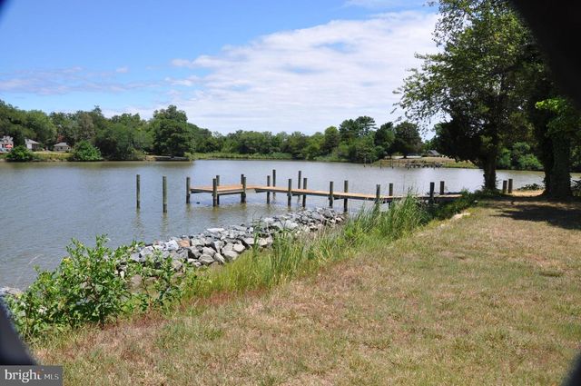 2208 HORNS POINT RD, Cambridge, MD 21613