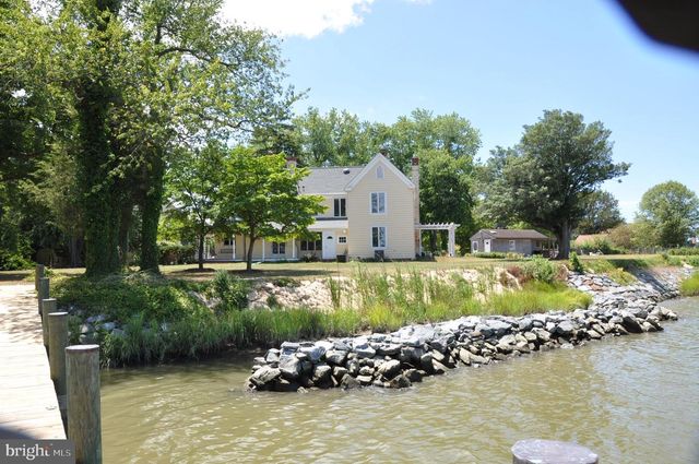 2208 HORNS POINT RD, Cambridge, MD 21613