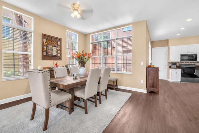 516 SW 147th Terrace 4-43, Pembroke Pines, FL 33027