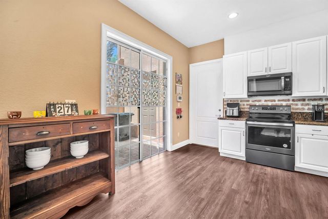 516 SW 147th Terrace 4-43, Pembroke Pines, FL 33027