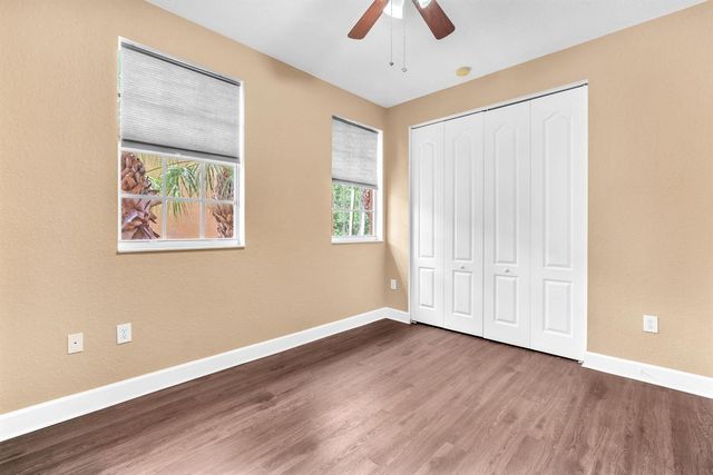 516 SW 147th Terrace 4-43, Pembroke Pines, FL 33027