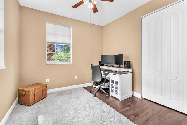 516 SW 147th Terrace 4-43, Pembroke Pines, FL 33027