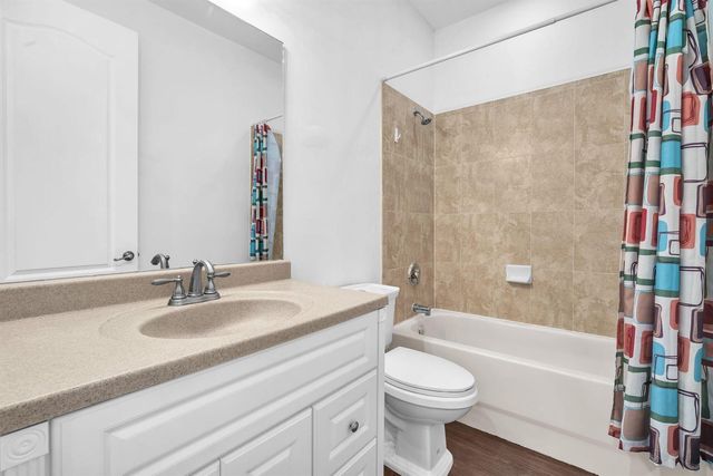 516 SW 147th Terrace 4-43, Pembroke Pines, FL 33027