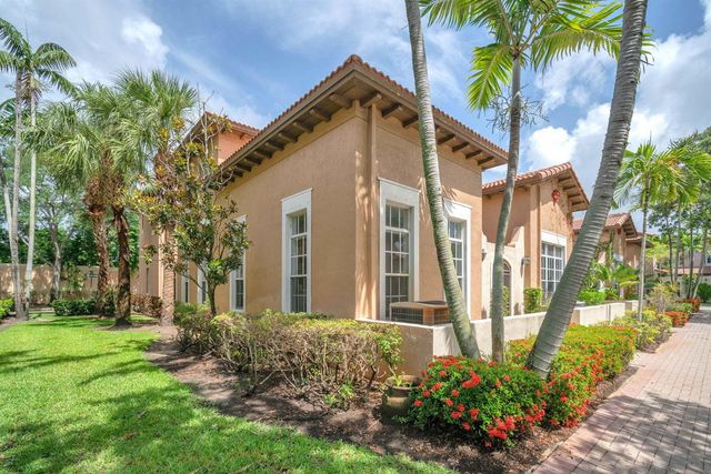 516 SW 147th Terrace 4-43, Pembroke Pines, FL 33027