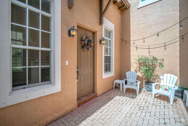 516 SW 147th Terrace 4-43, Pembroke Pines, FL 33027