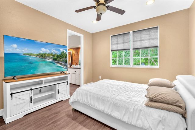 516 SW 147th Terrace 4-43, Pembroke Pines, FL 33027