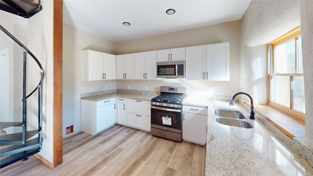 27 Hanuman, Cerrillos, NM 87010