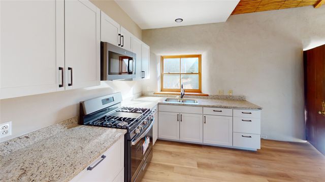 27 Hanuman, Cerrillos, NM 87010