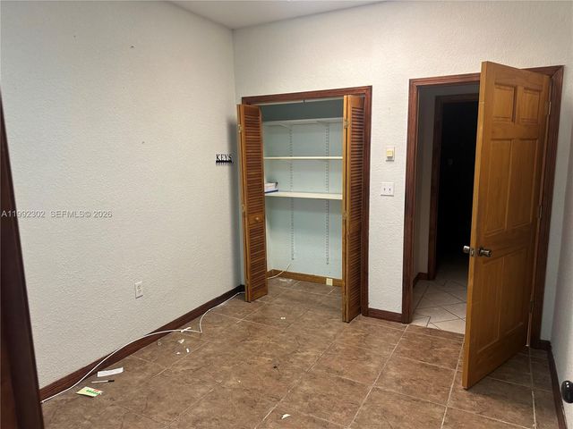 257 N Krome Ave, Homestead, FL 33030