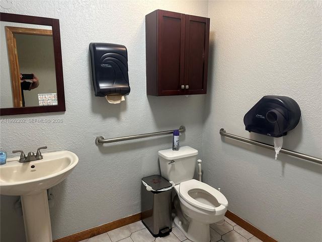 257 N Krome Ave, Homestead, FL 33030