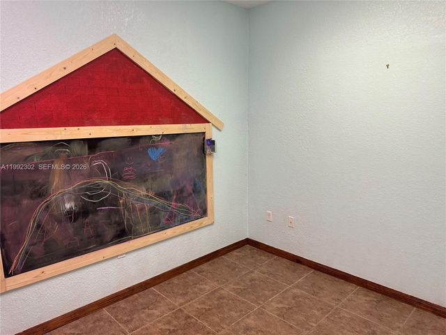 257 N Krome Ave, Homestead, FL 33030