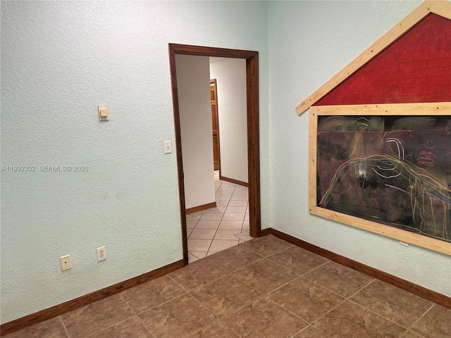 257 N Krome Ave, Homestead, FL 33030