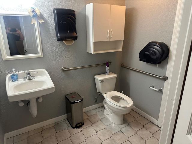257 N Krome Ave, Homestead, FL 33030