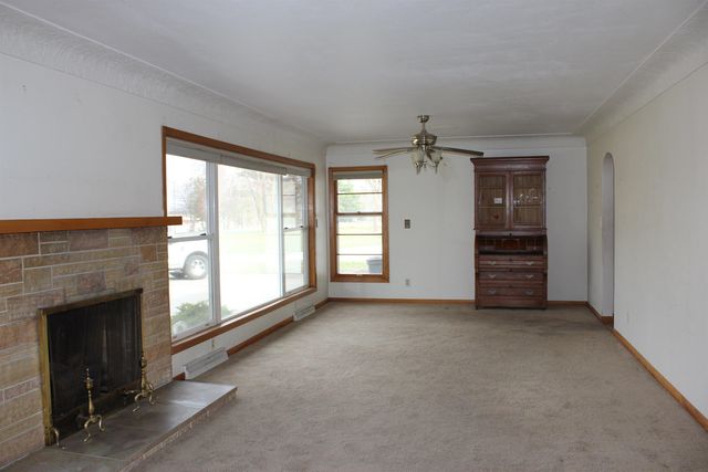 3004 McClain Drive, Cedar Falls, IA 50613