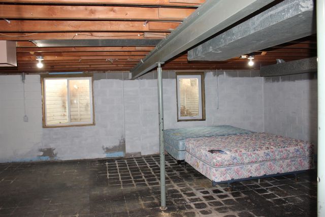 3004 McClain Drive, Cedar Falls, IA 50613