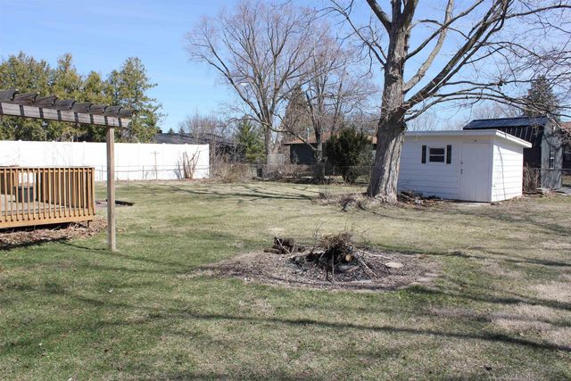 3004 McClain Drive, Cedar Falls, IA 50613