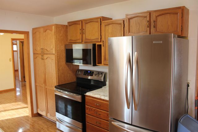 3004 McClain Drive, Cedar Falls, IA 50613