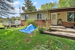 19400 Hickory Ridge Road, Fenton, MI 48430