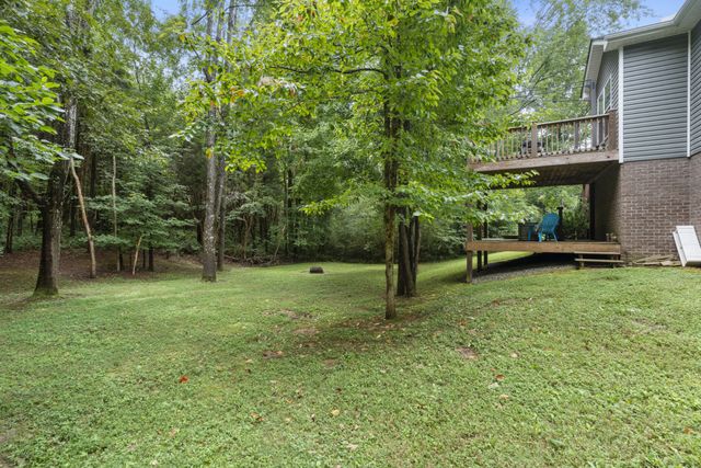 117 E Circle Dr, Burns, TN 37029