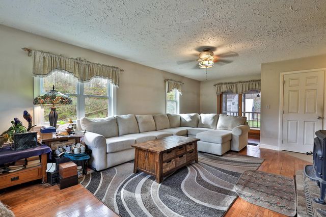 2140 Brandon Mountain Road, Rochester, VT 05767