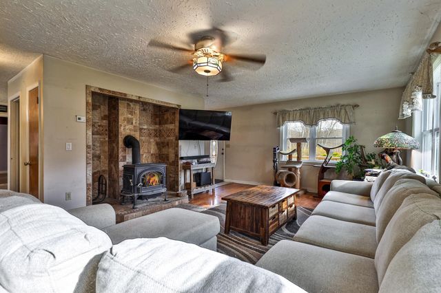 2140 Brandon Mountain Road, Rochester, VT 05767