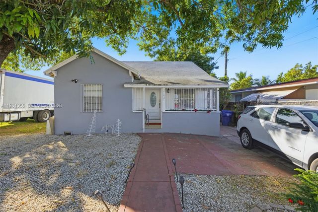 2142 NW 33rd St, Miami, FL 33142