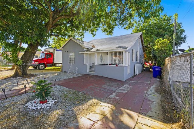 2142 NW 33rd St, Miami, FL 33142