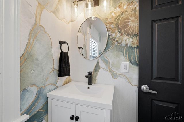 4614 Simpson Avenue, Cincinnati, OH 45227