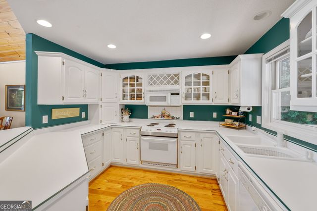 430 Grimes Nose, Sautee Nacoochee, GA 30571