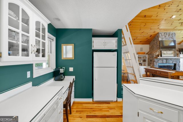 430 Grimes Nose, Sautee Nacoochee, GA 30571