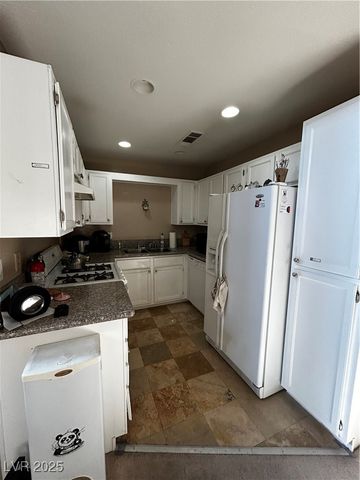 5617 Open Court, Las Vegas, NV 89118