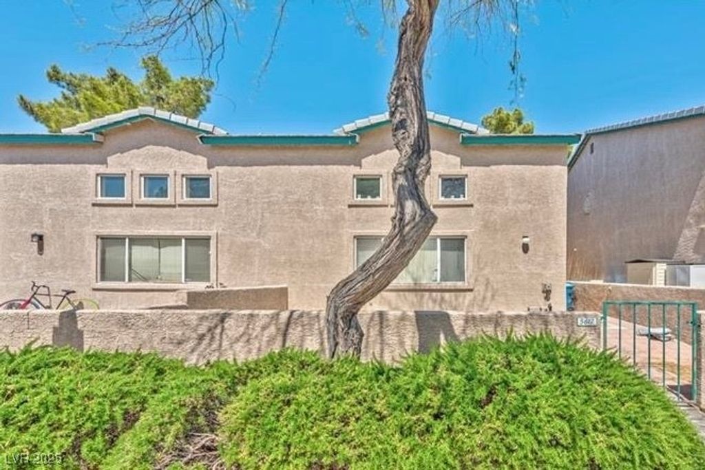 5617 Open Court, Las Vegas, NV 89118