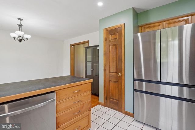 1876 SNYDERSBURG RD, Westminster, MD 21157