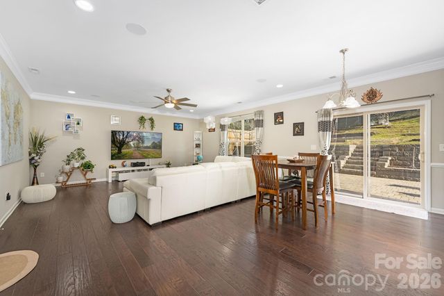 10840 Cove Point Drive, Charlotte, NC 28278