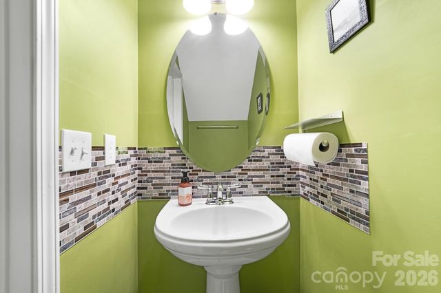 10840 Cove Point Drive, Charlotte, NC 28278