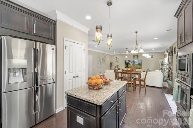 10840 Cove Point Drive, Charlotte, NC 28278