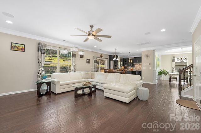 10840 Cove Point Drive, Charlotte, NC 28278