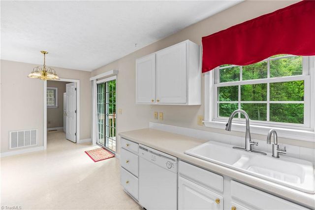 150 Anna Way, Mount Airy, NC 27030