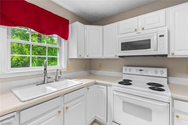 150 Anna Way, Mount Airy, NC 27030