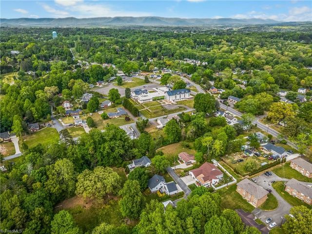 150 Anna Way, Mount Airy, NC 27030