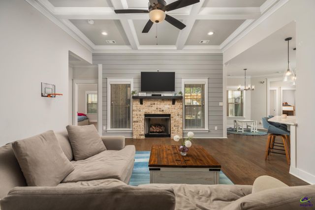 106 Gracetree Way, Kathleen, GA 31047