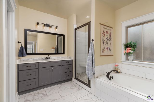 106 Gracetree Way, Kathleen, GA 31047