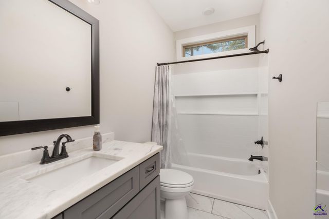 106 Gracetree Way, Kathleen, GA 31047