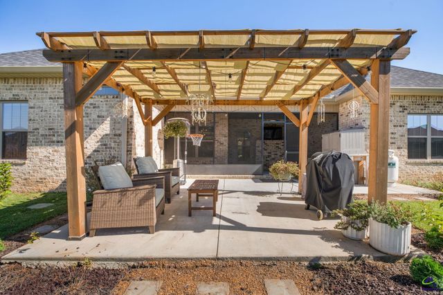 106 Gracetree Way, Kathleen, GA 31047