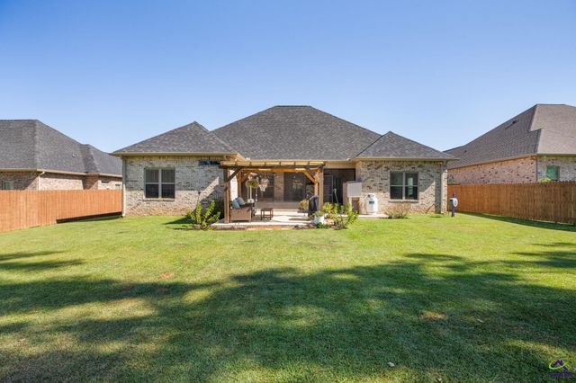 106 Gracetree Way, Kathleen, GA 31047