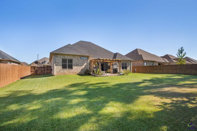 106 Gracetree Way, Kathleen, GA 31047