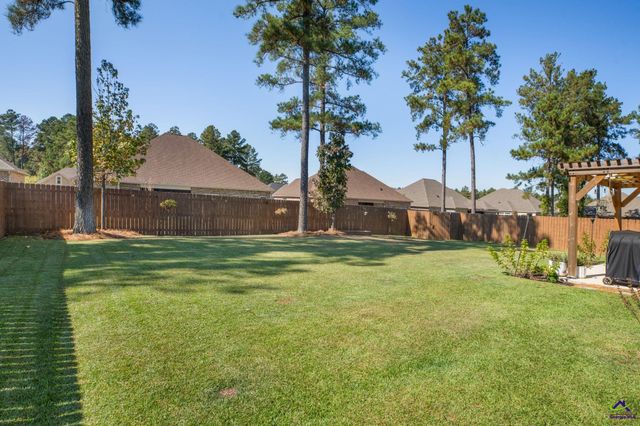 106 Gracetree Way, Kathleen, GA 31047