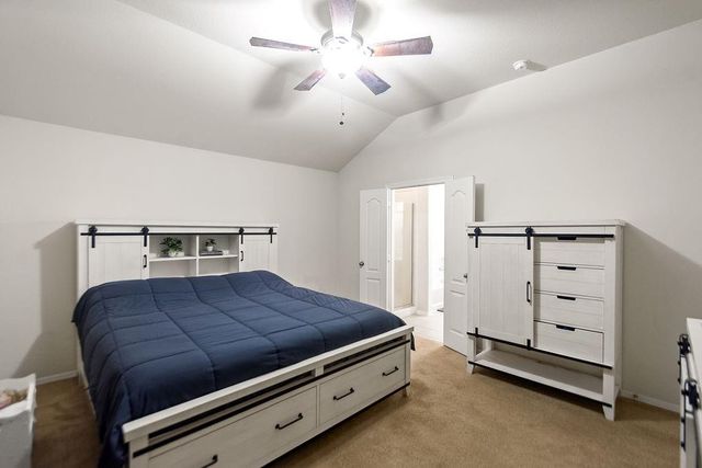 225 Splintered Arrow Drive, La Marque, TX 77568