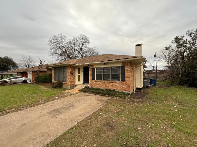 132 Aspen Street, Lancaster, TX 75134