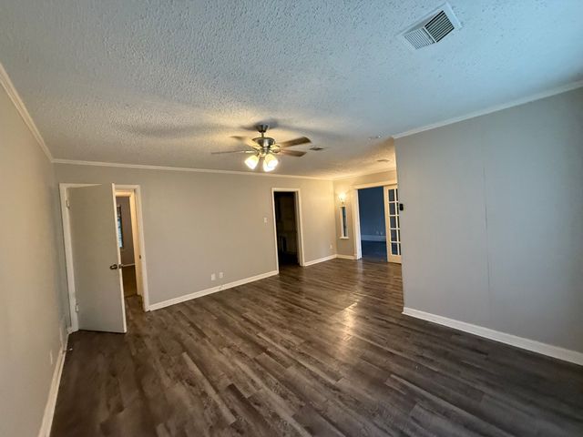 132 Aspen Street, Lancaster, TX 75134